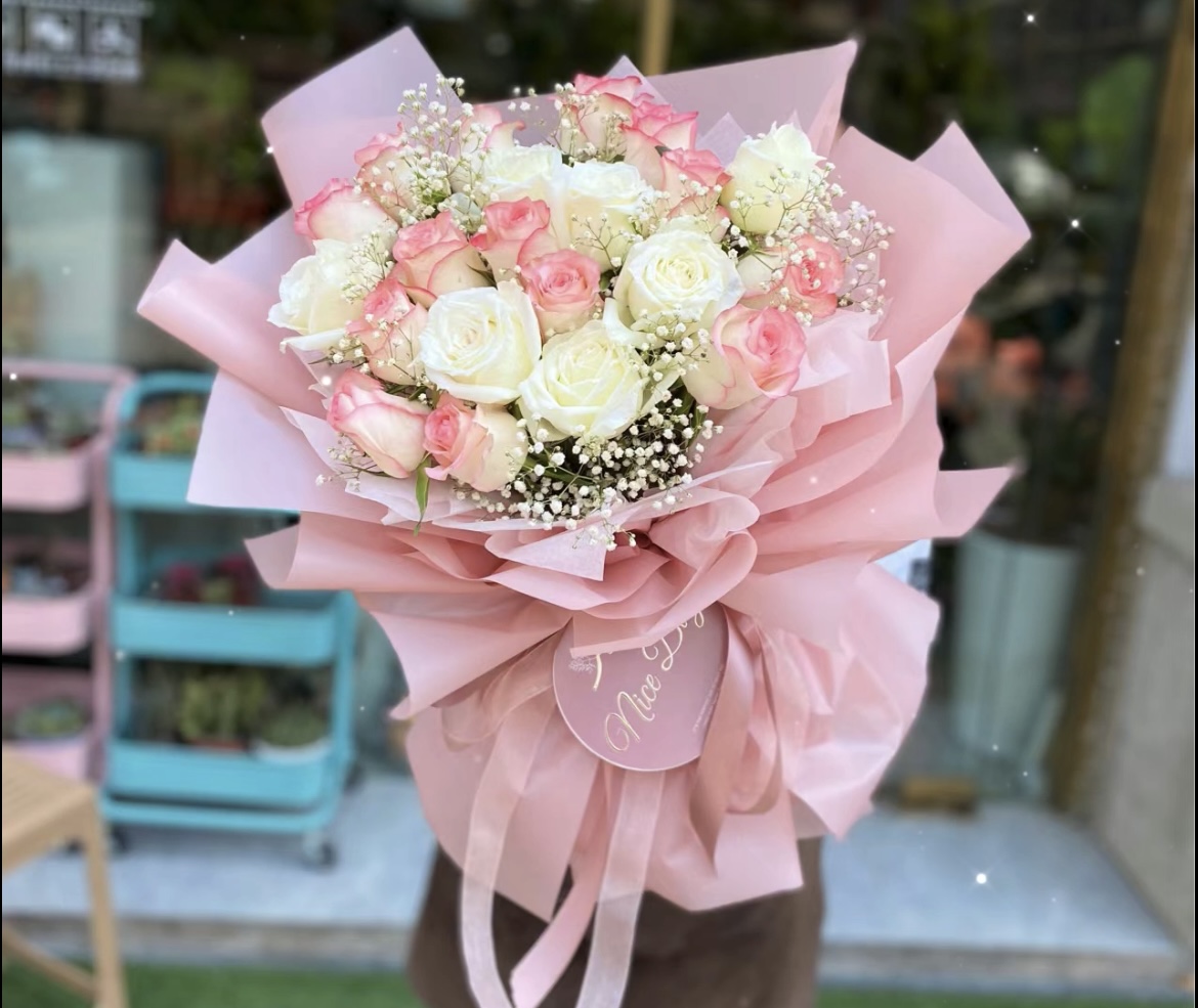 surprise anniversary flower