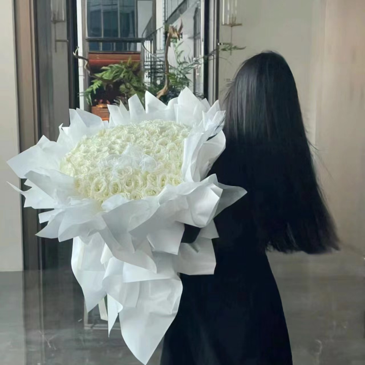 99 white roses